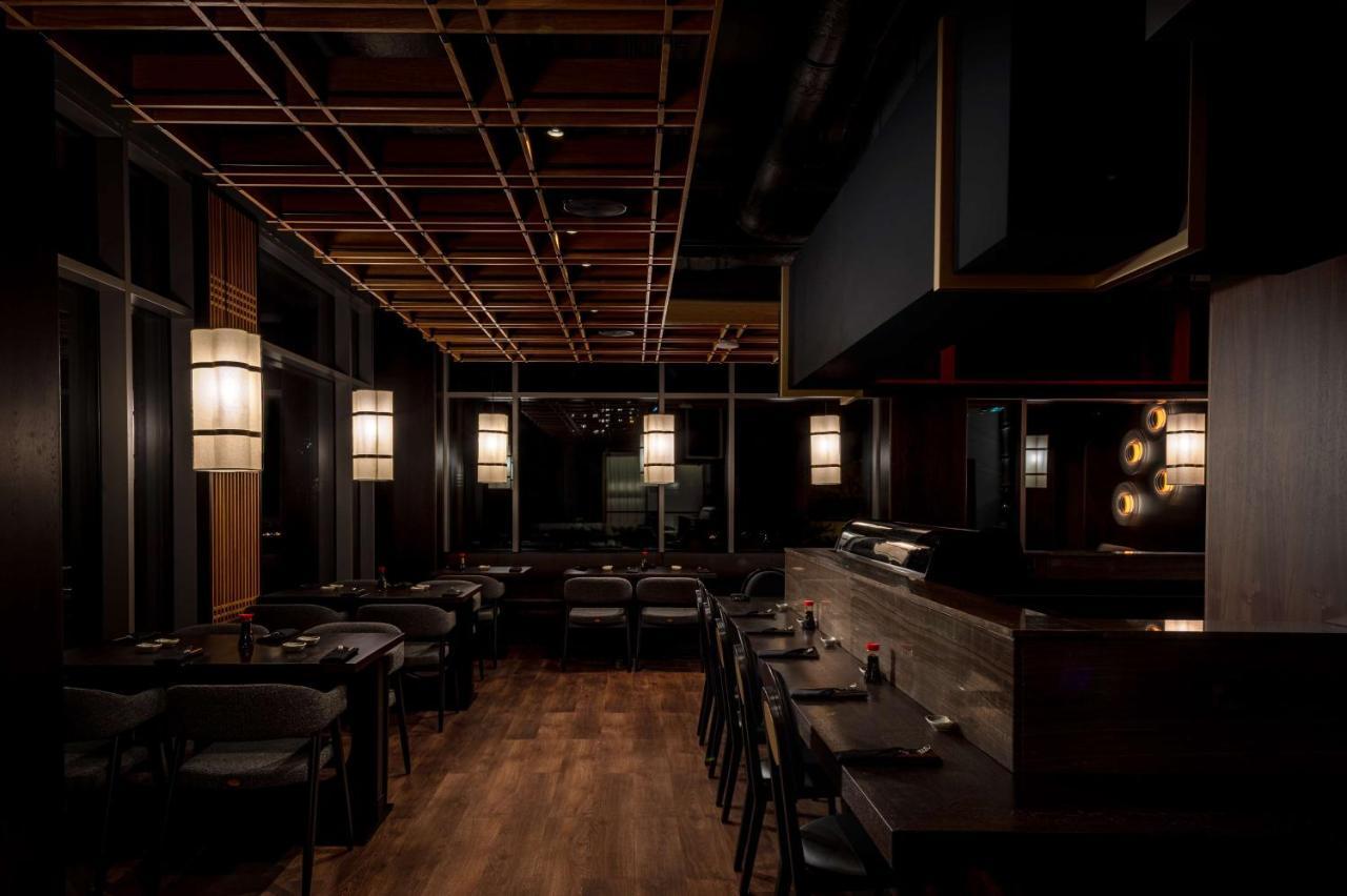 Radisson Blu Hotel, Cluj Zewnętrze zdjęcie Interior of a restaurant in Tokyo