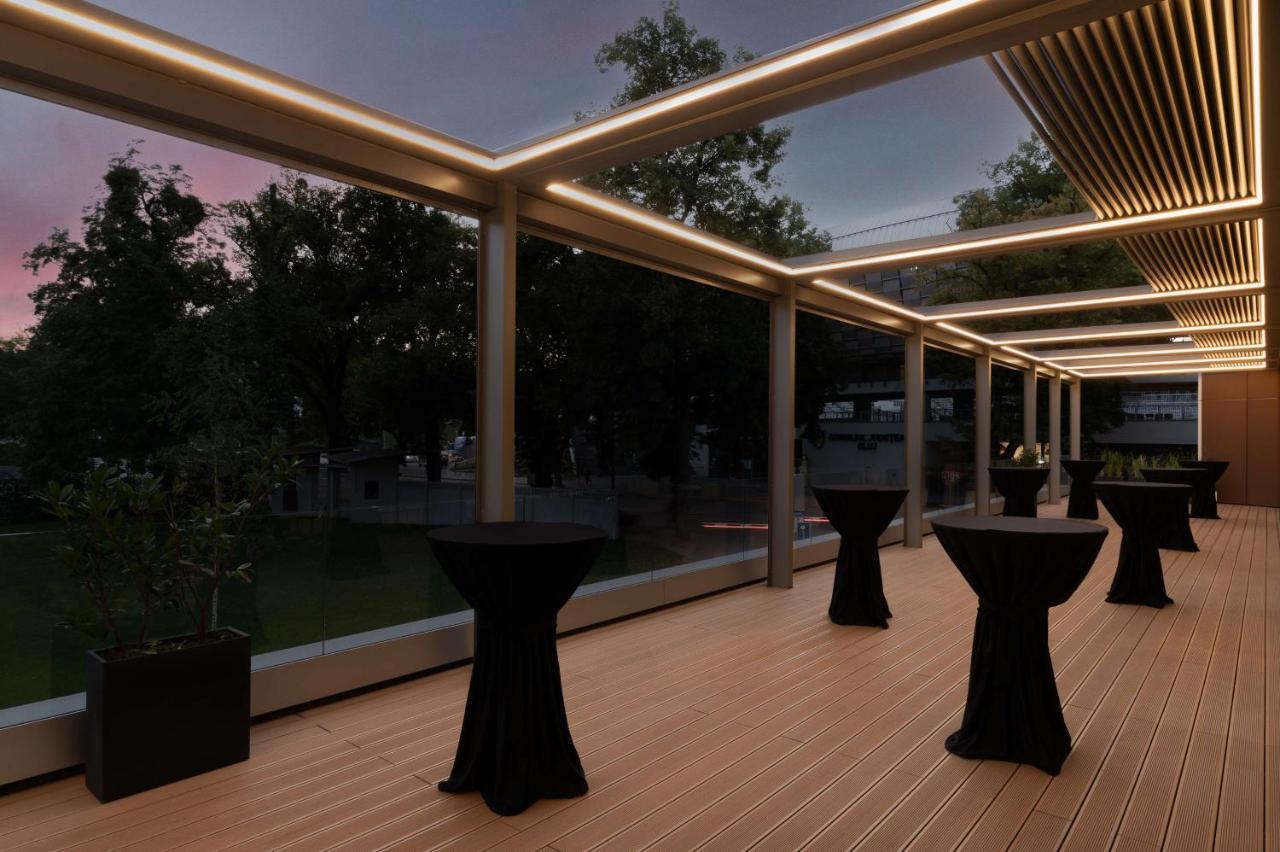 Radisson Blu Hotel, Cluj Zewnętrze zdjęcie Pergola with louvres